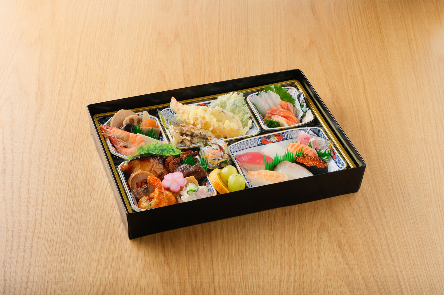 【店舗受取】特別な日の四季の弁当(輝)【馬木店】